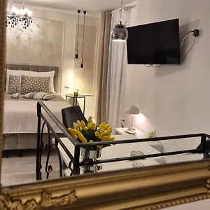 https://studio-apartment-lily.in-istria.net